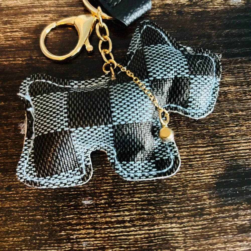 Black Gray Checkered Dog Keychain Wristlet Gold Tone Hardware Bell Charm